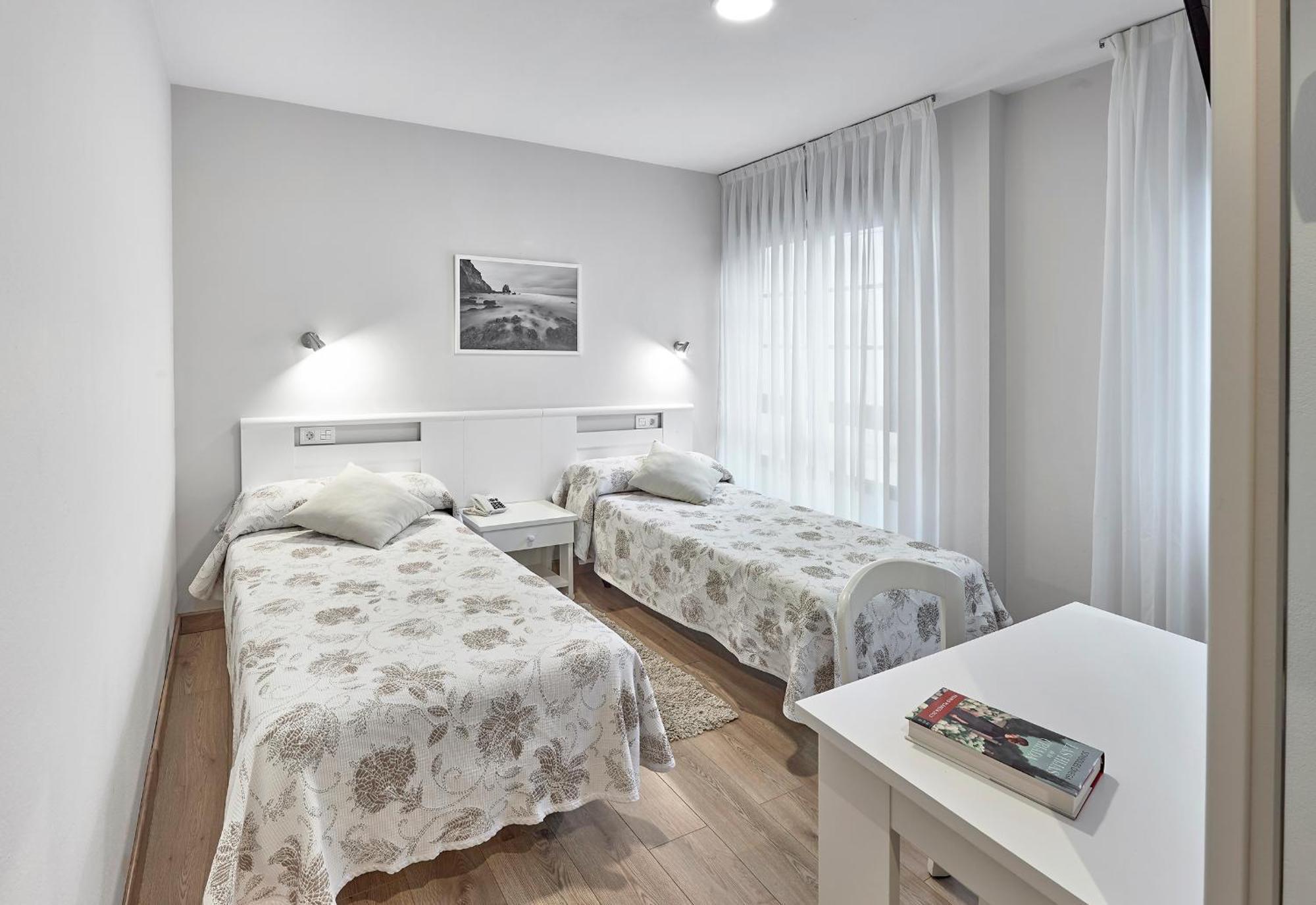 Hotel Rico Луарка Екстер'єр фото