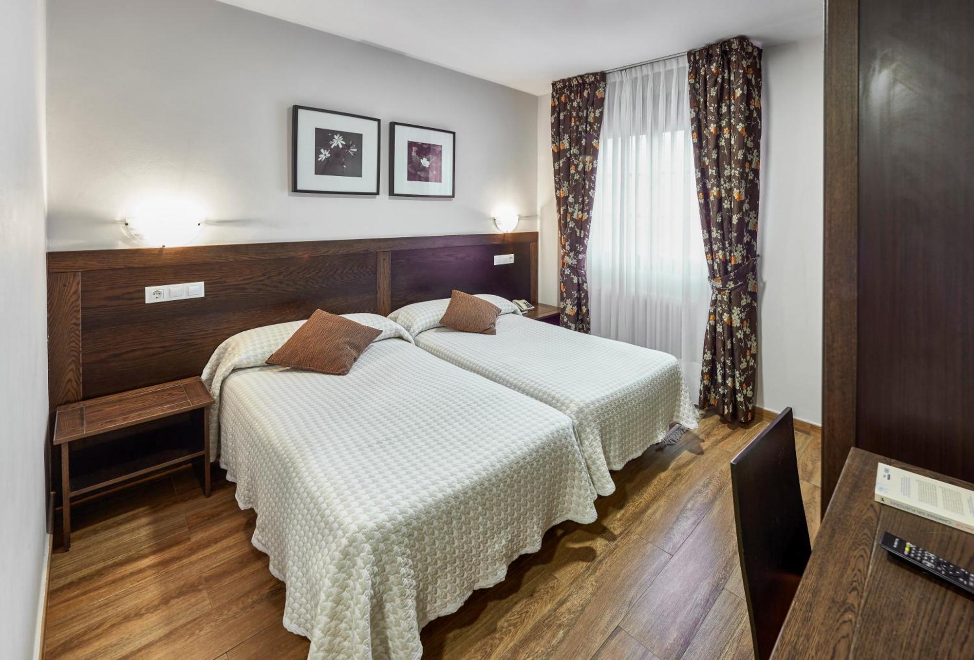 Hotel Rico Луарка Екстер'єр фото