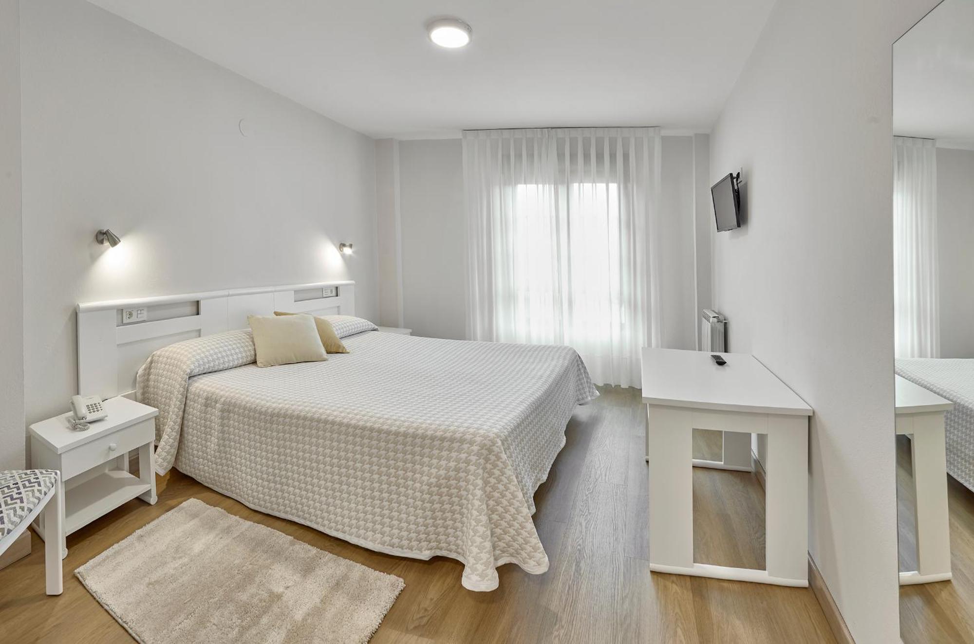 Hotel Rico Луарка Екстер'єр фото